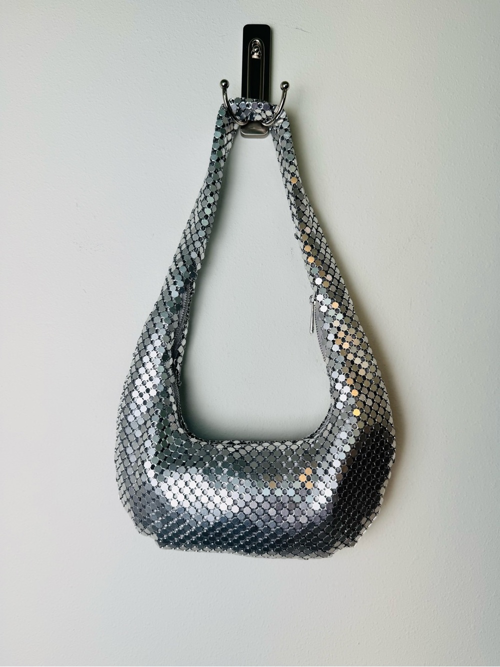 ZARA
Metallic Mesh Shoulder Bag - Picture 6 of 9